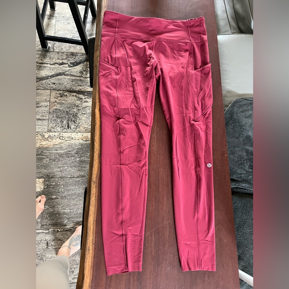 Gently used lululemon 3/4 tights!